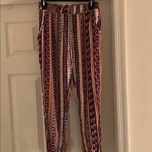 American Eagle Floral Patterned Pants